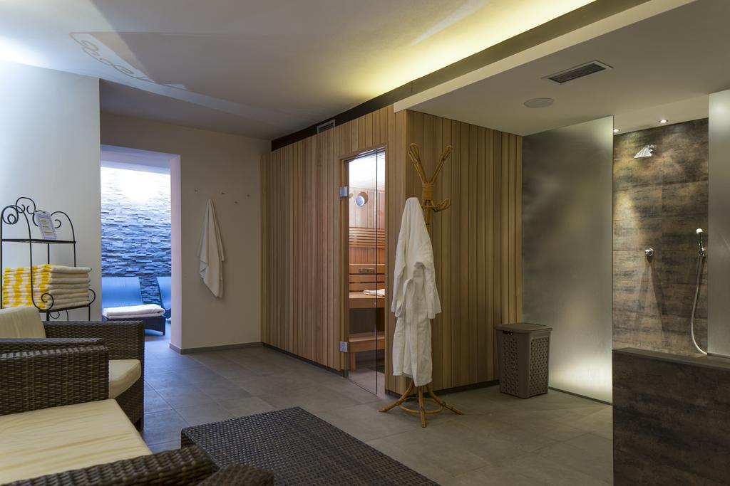 Hotel Krondlhof Brunico Extérieur photo